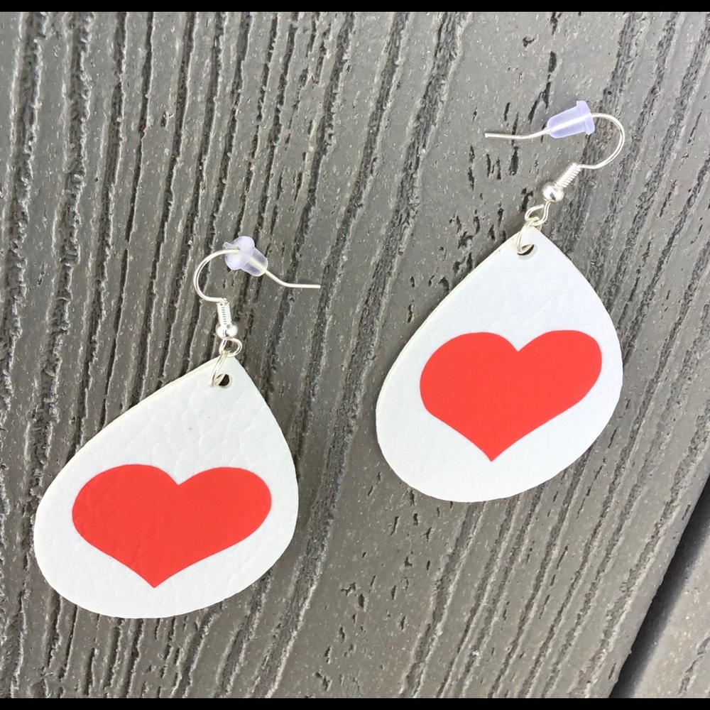Heart earring - Picture 3 of 4